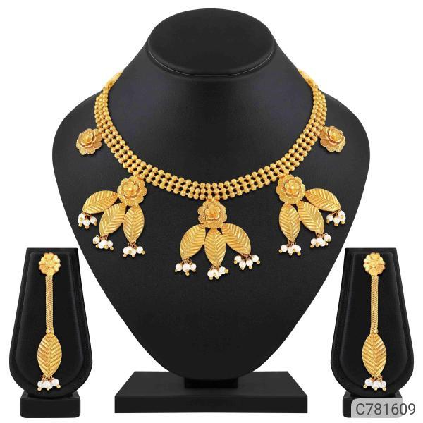 Asmitta Alluring Gold Plated Jewellery Set